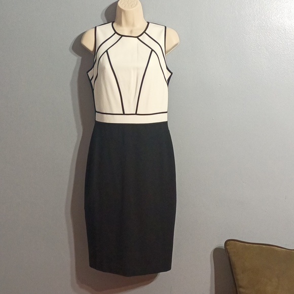 White House black market women's black & white dress - Picture 3 of 17